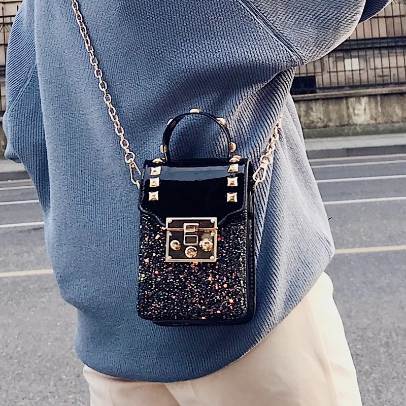 Новинка 2020 повседневные женские сумки сумка на цепочке с заклепками трендовая
