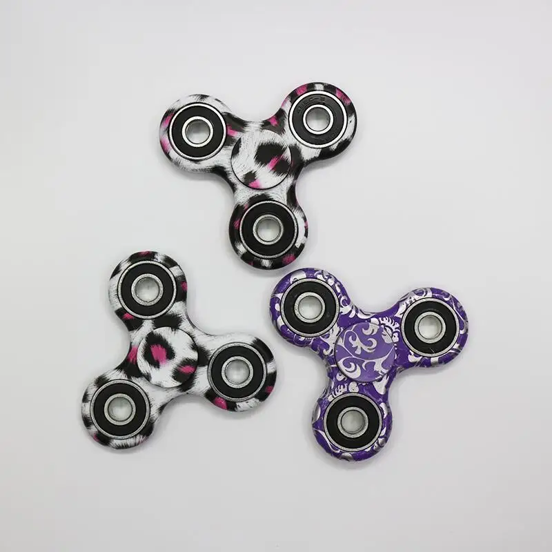 Ручной Спиннер игрушка Игрушка фокус Tri для пальца гироскоп цветной рисунок Torq