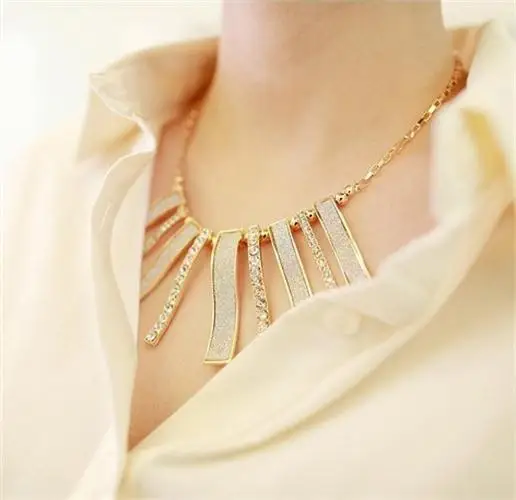 Корейская женская мода преувеличенное геометрическое белое матовое массивное