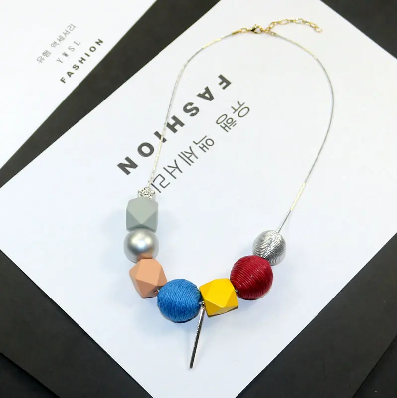 Деревянные ожерелья с подвесками бусинами женские массивные простые цветные