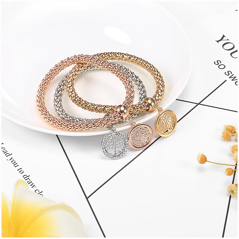 Женские браслеты-шармы из 3 предметов с кристаллами и золотыми эластичными