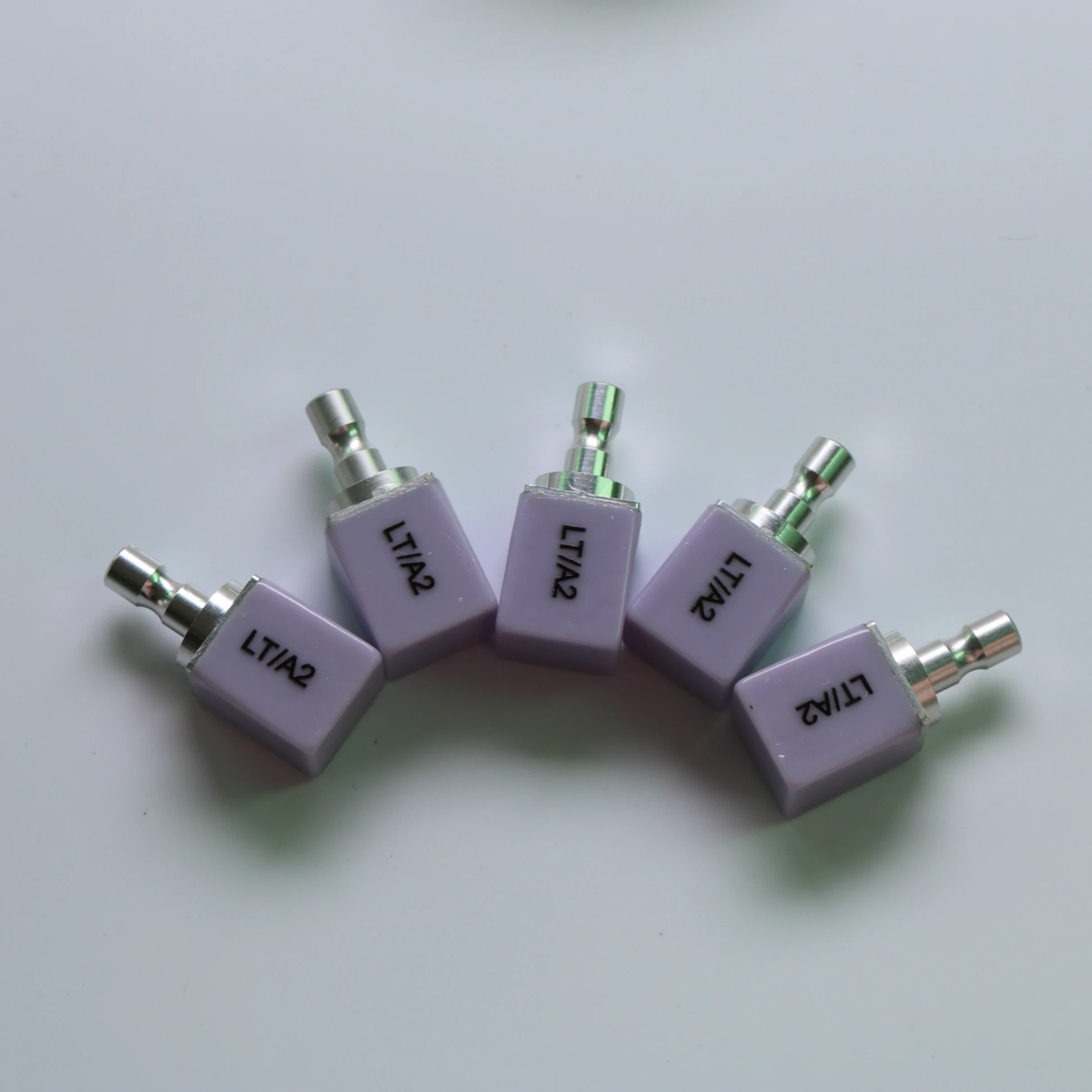 1pcs B40 LT Inlay and Onlay Dental Glass Ceramic Lithium Disilicate Blocks for Sirona Cerec Block |