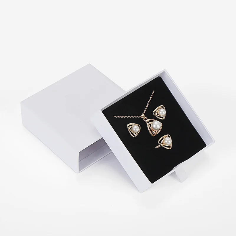 White 7x9x3cm Розовый коричневый ящик из крафт-бумаги, коробка для ювелирных изделий, черные коробки для ювелирных изделий, упаковка браслета, подарочные коробки для ювелирных изделий, для колец, дисплей - Цвет: White 7x9x3cm