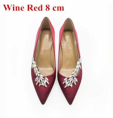 Wine Red 8 cm Элегантные атласные свадебные туфли-лодочки с кристаллами; модные вечерние туфли-лодочки с острым носком для подиума; женские свадебные модельные туфли на тонком высоком каблуке - Цвет: Wine Red 8 cm