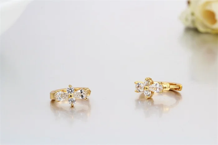 Желтый Позолоченные Проложить Крест Бантом Циркон CZ Круги Huggies Маленькие Серьги