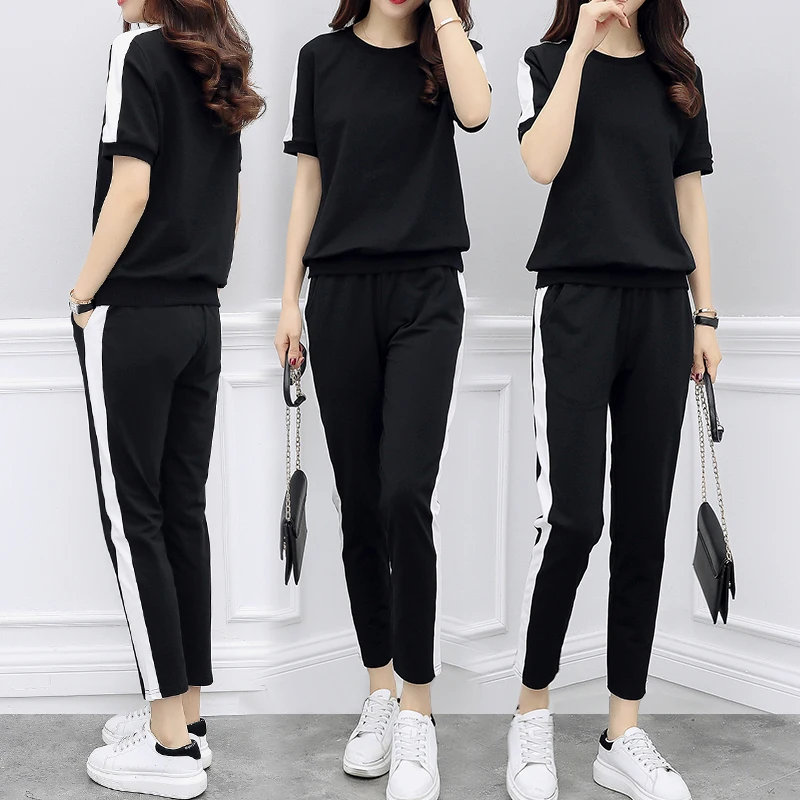 Женский спортивный костюм из двух предметов летний с футболкой и повседневными