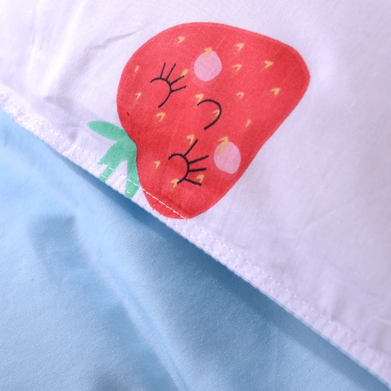 Детское постельное белье из 100% хлопка с принтом клубники голубого розового и