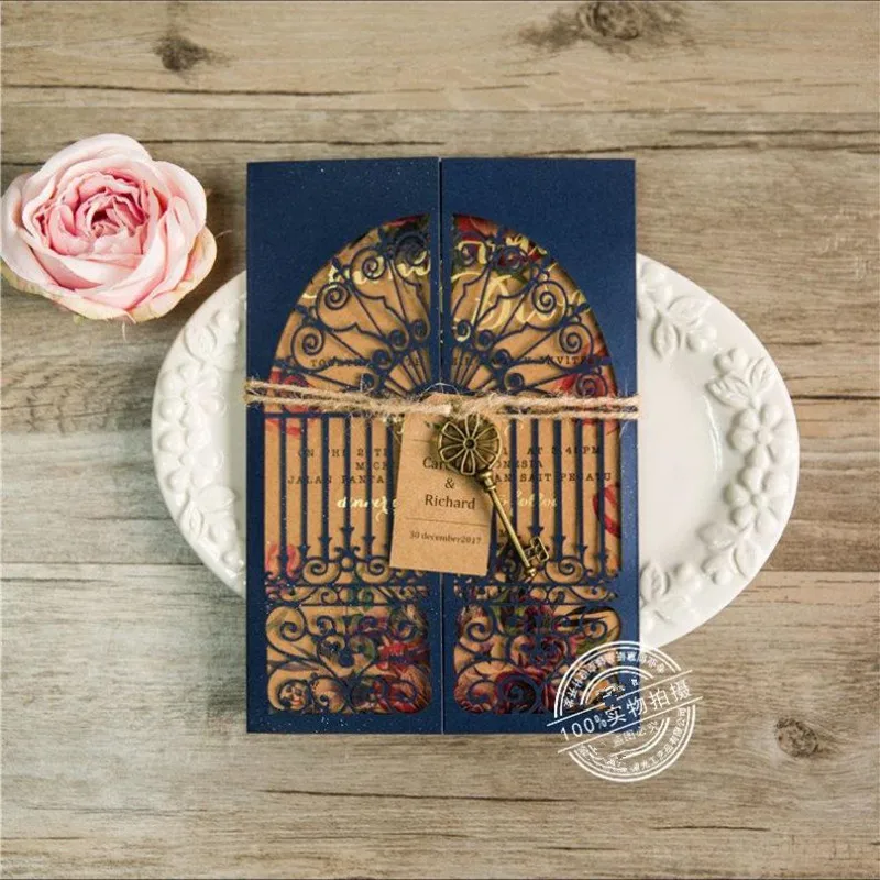 50 шт. Блестящие серебряные свадебные Приглашения карты лазерной резки счастье