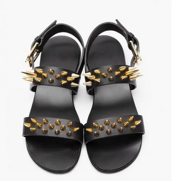 Сандалии мужские пляжные с заклепками плоская подошва кожаные босоножки