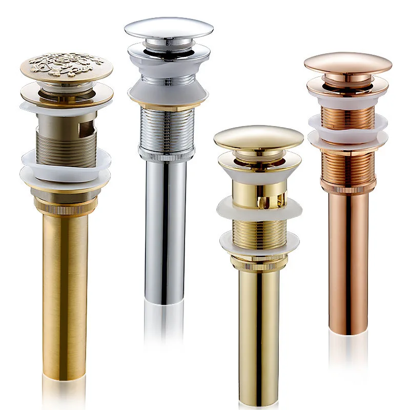 Антикварная медная водопроводная труба с переливом воды чтобы отскочить