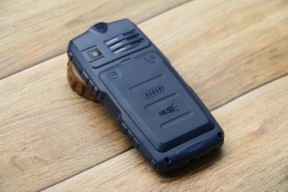 Тонкий прочный мобильный телефон, две sim-карты, Whatsapp, электронная книга, Bluetooth, камера, фонарик, 3,5 разъем, радио, русская клавиатура, мобильный телефон