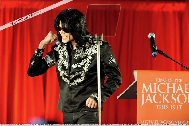 Индивидуальный заказ MJ Профессиональный Косплей Майкл костюм Джексон это он Черная куртка Футболка со стразами