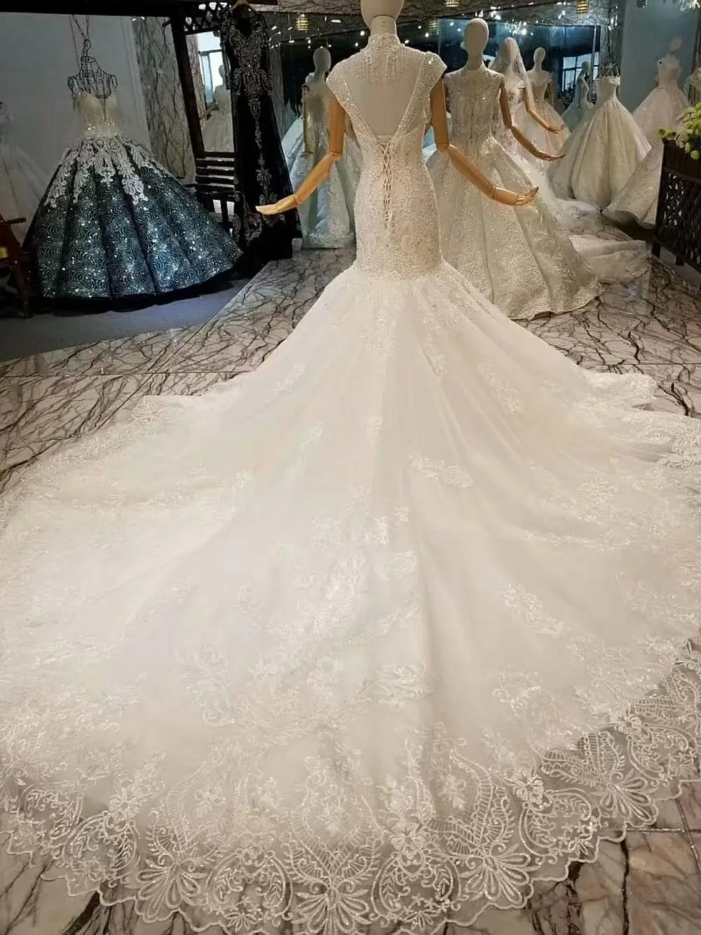 Пикантные прозрачные цветами ручной работы спинки Свадебные платья Русалочки 2018