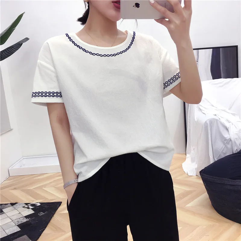 Женская футболка с круглым вырезом и вышивкой белая Повседневная Свободная