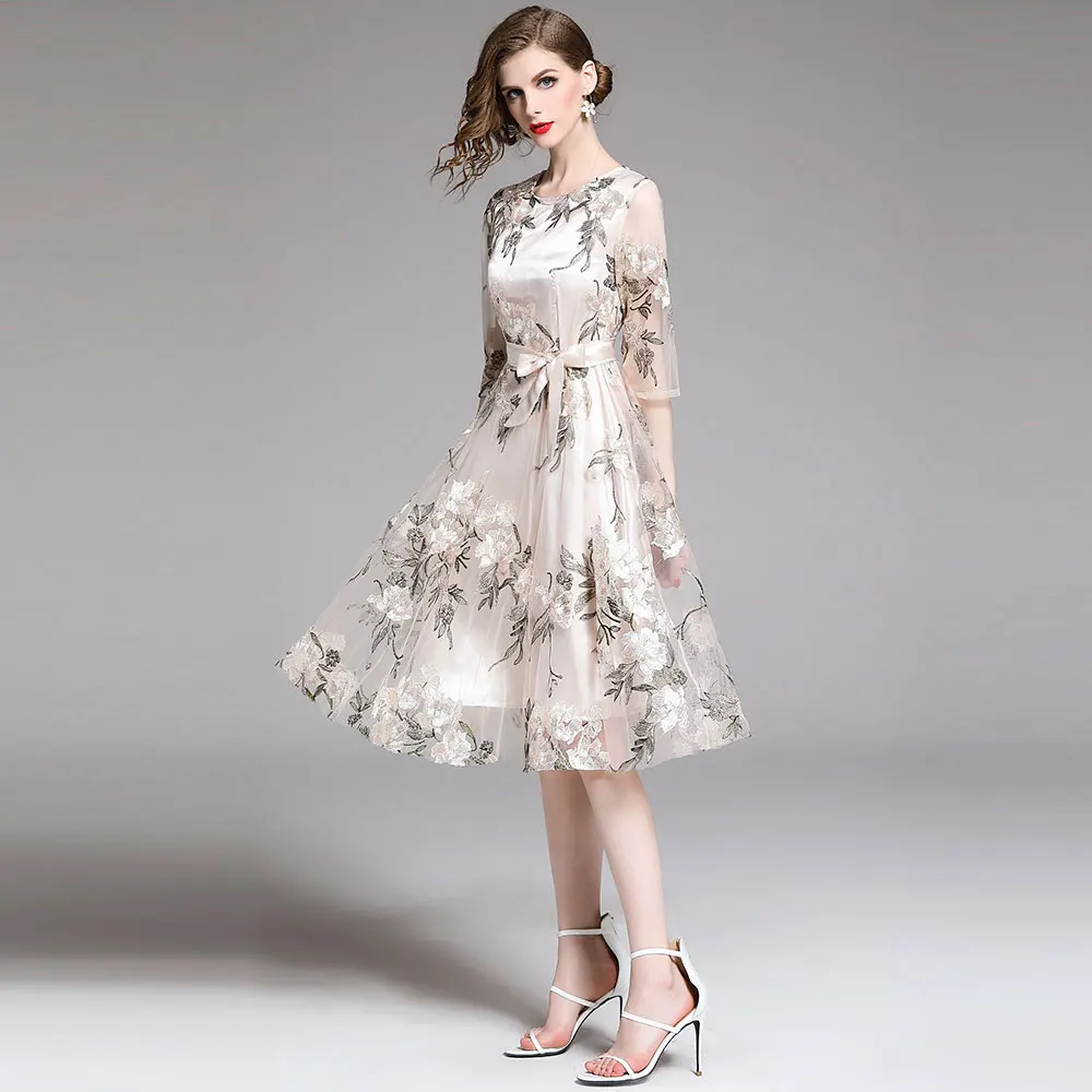 Женское Повседневное платье с цветочной вышивкой модель 2019 года до колен |