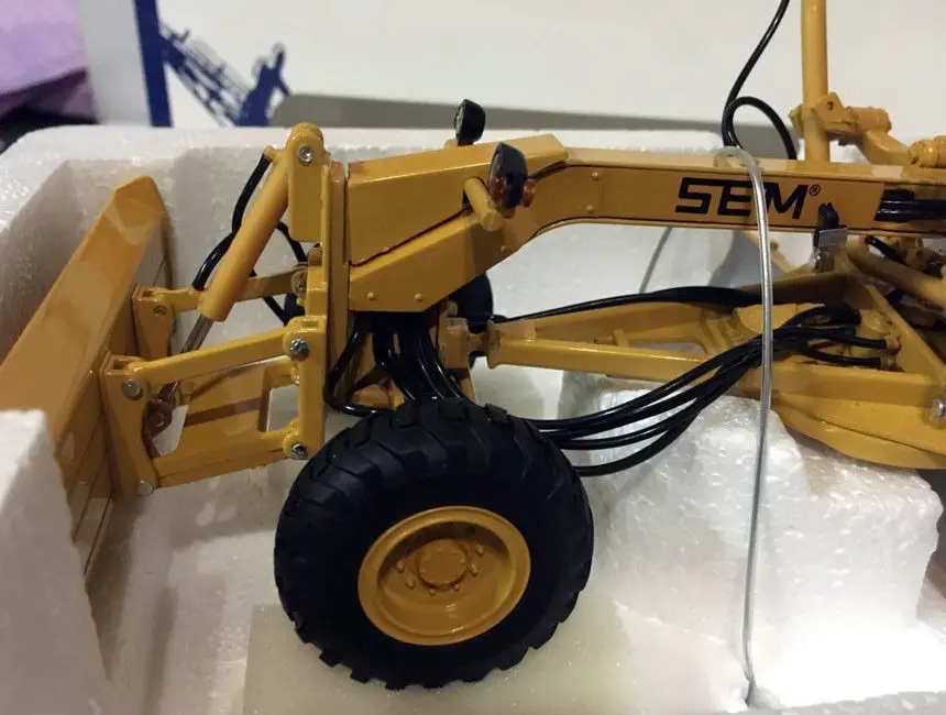 Коллекционная Игрушечная модель из сплава 1:35 масштаб гусеница SG SEM919 автогрейдер техника инженерное оборудование литье под давлением модель для подарка