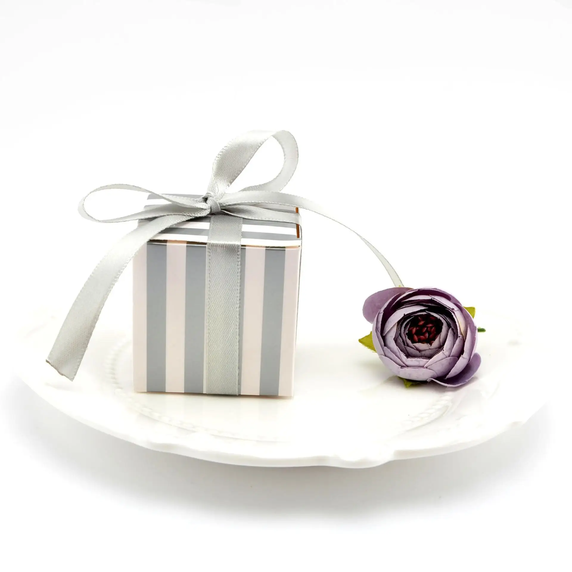 100 шт Высокое качество золото и серебро вертикальные полосы конфеты коробка