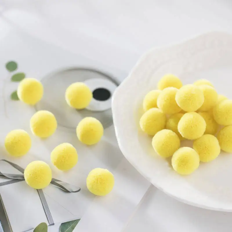 C13 Lemon Yellow Многоразмерные помпоны 15 мм 20 мм 30 мм 40 мм Мягкие помпоны пушистые плюшевые поделки DIY помпоны шар пушистый домашний декоративный шарф швейные принадлежности - Цвет: C13 Lemon Yellow