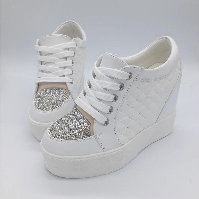 Женская Повседневная обувь белого цвета на платформе увеличивающая рост