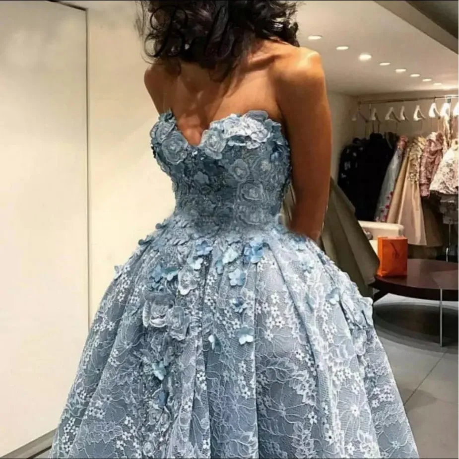 Женское вечернее платье с открытыми плечами Pretty небесно голубое длинное 3D