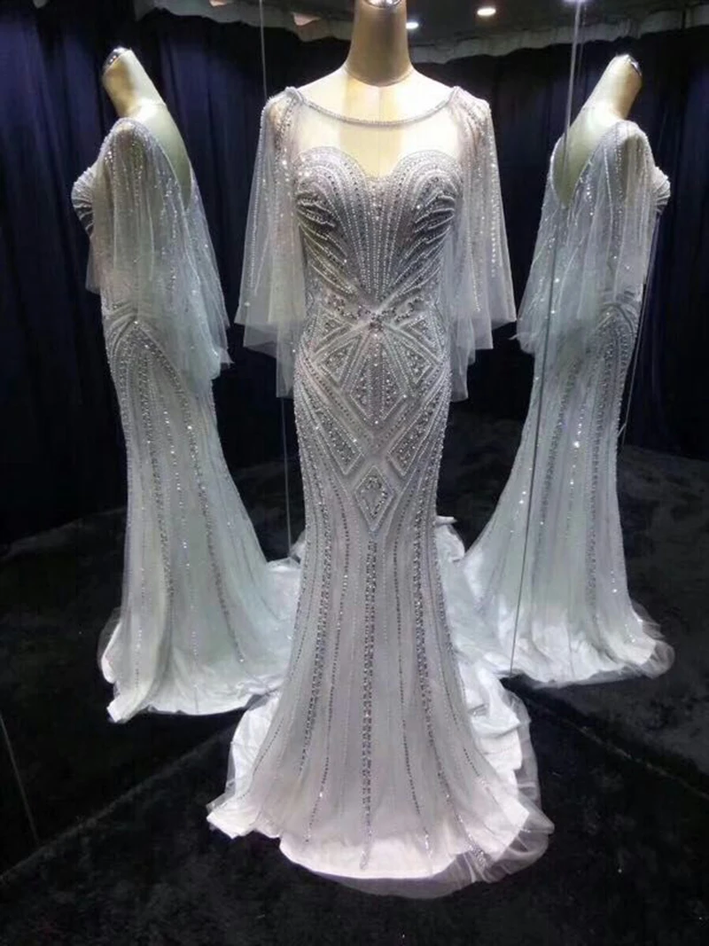 Бокал для шампанского из прозрачной ткани с украшением в виде кристаллов Бисер