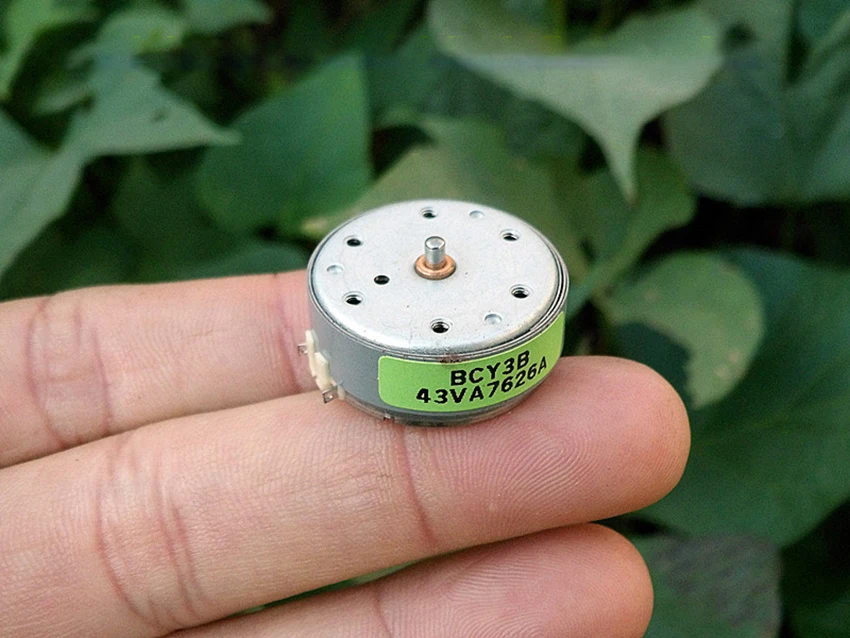 Солнечный двигатель 400 микро двигатель постоянного тока DC3V 6500 об/мин ультра-тонкий круглый Двигатель Диаметр 24,3 мм электрическая техника аксессуары Высокое качество Новинка