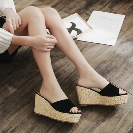 Сандалии и тапочки на танкетке женские Водонепроницаемые босоножки толстой