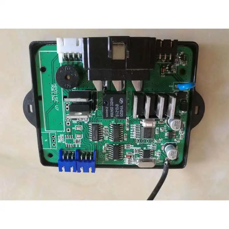 

Car alarm system for trucks Car alarm system with GPS tracking Central locking kit remote start and keyless entry system PKE489