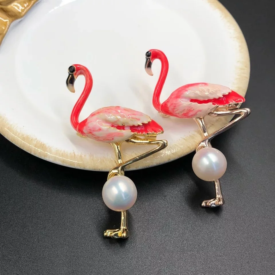 

Free Shipping 4pcs lot Unique Wedding bride bachelorette party gifts Pearl design Women Broaches Bridesmaid Gift