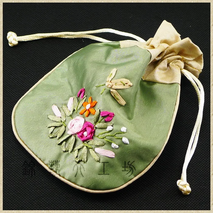 Сумка кошелек ручной работы из атласной ткани с вышивкой|jewelry storage|makeup packagingcoin