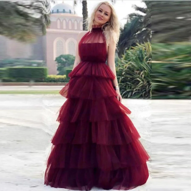 Длинные вечерние платья бордового цвета шикарные многоярусные тюлевые до пола с