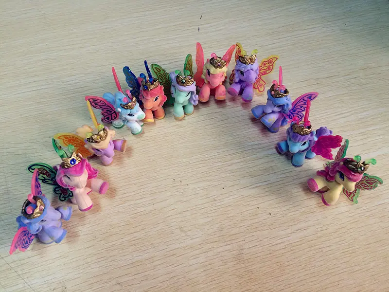 O для U маленькая лошадка куклы Simba Filly крылья бабочки мини лошади 5 см Детский