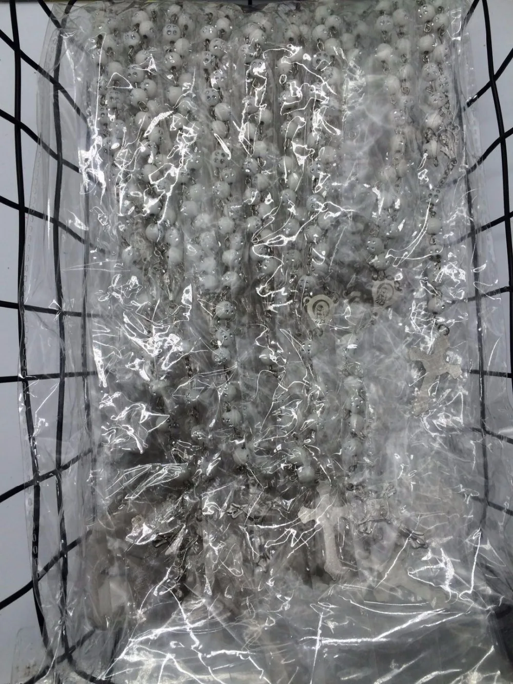 Ожерелье с белыми четками цепочка кулоном в виде религиозных католических