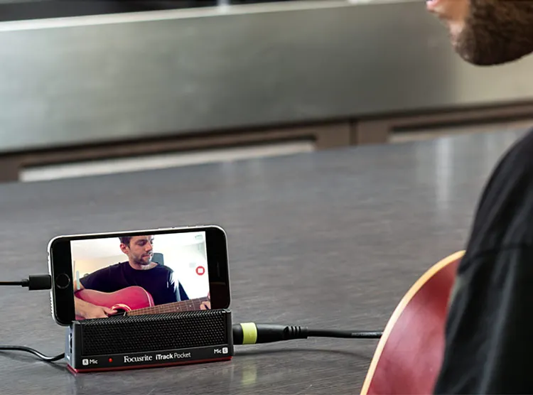 Focusrite iTrack карманный портативный карманный гитарный аудио интерфейс звуковая карта внутри микрофона для iphone