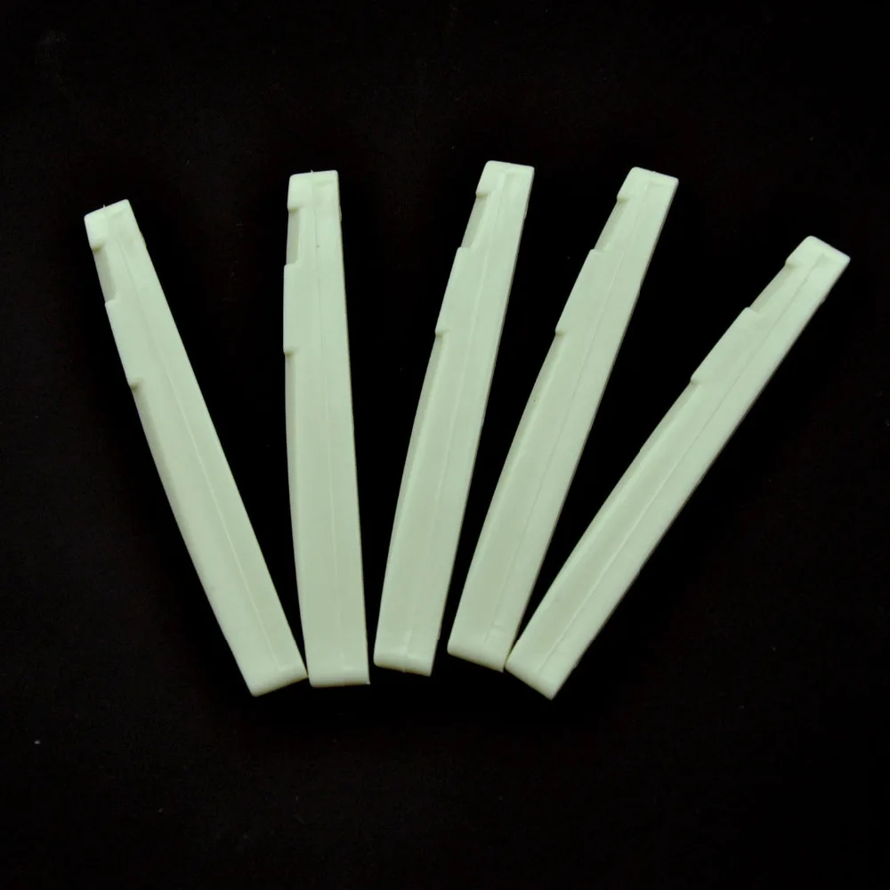 Lots of 50pcs ABS Plastic Acoustic Guitar Compensated Saddles Lower Nuts Beige | Спорт и развлечения