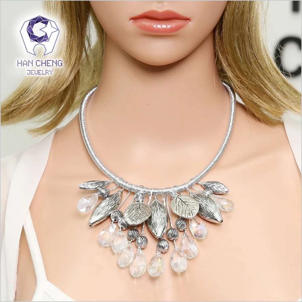 

HanCheng Fashion Vintage Metal Leaves Gem Created Crystal Choker Necklace Women Necklaces Statement collar jewelry bijoux
