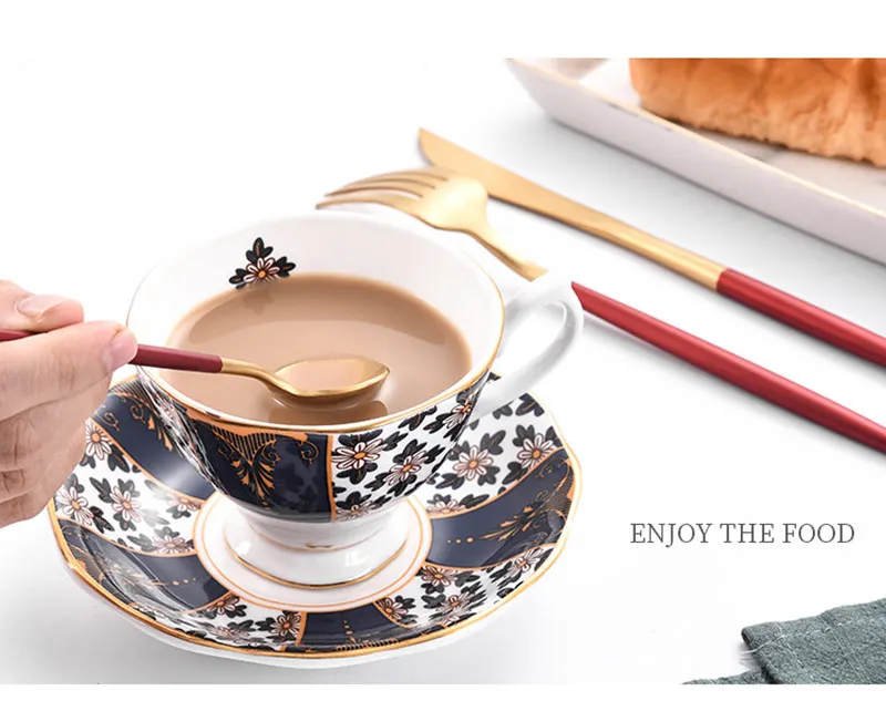 Высококачественная красная Золотая столовая посуда искусственный нож Западная