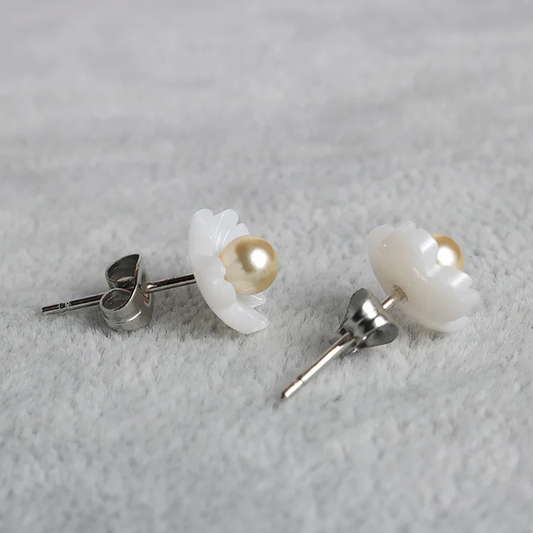 Ancient Style Beautiful Natural Shell Flower 10MM Ear Nail S925 Earrings Stud Post For Women Gift Girl | Украшения и аксессуары