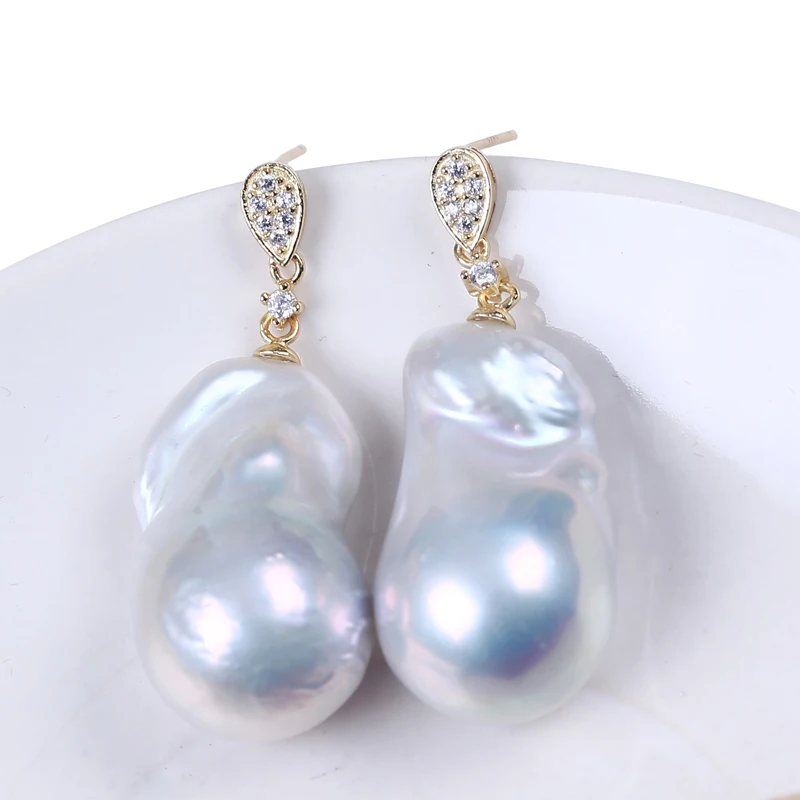 Серьги-пусеты с барочным жемчугом серьги пресноводным серьги-пусеты белым