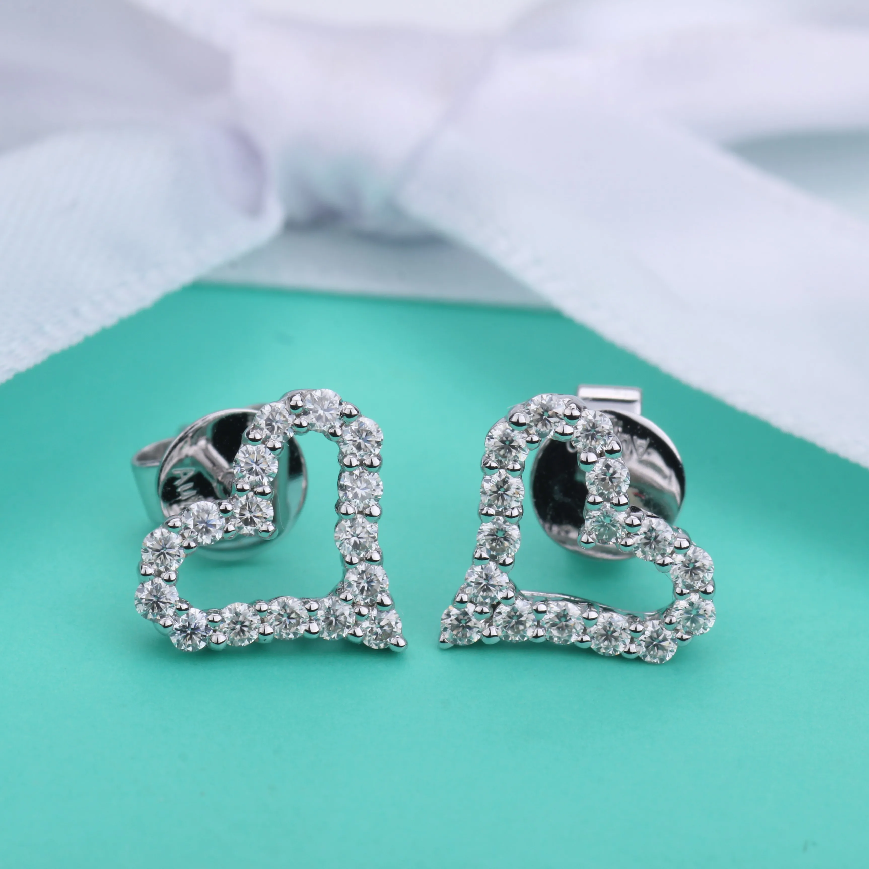 

Female Heart Stud Earring 100% 18k White Gold Earrings For Women Gift Moissanite Diamond jewelry Pendientes Mujer
