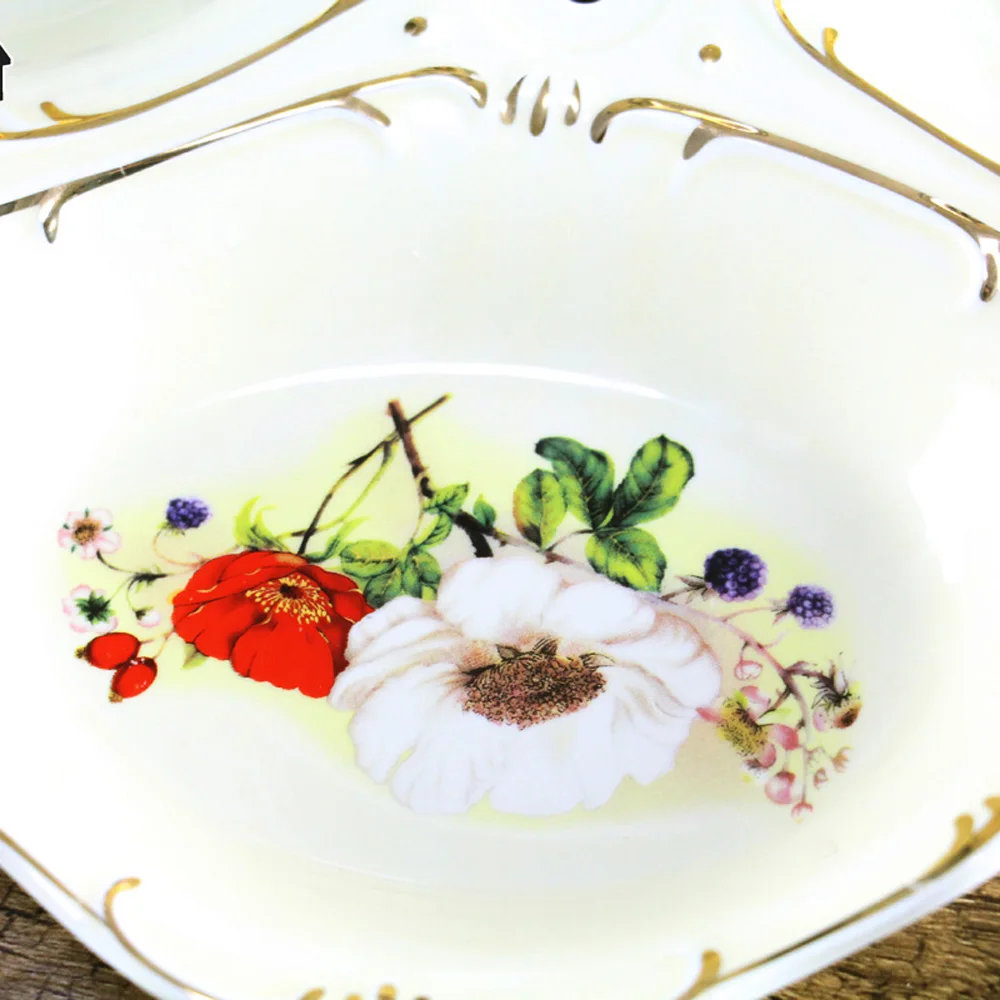 

1Pcs New arrival KEYAMA High-grade Beige flowers ceramic 2 layer sub-grid fruit storage tray Snacks cake plates Home decoration