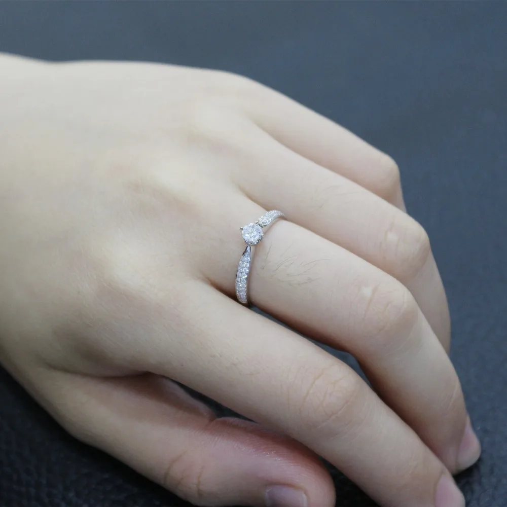 Женское круглое кольцо LASAMERO дизайнерское с натуральным бриллиантом 18 К белое