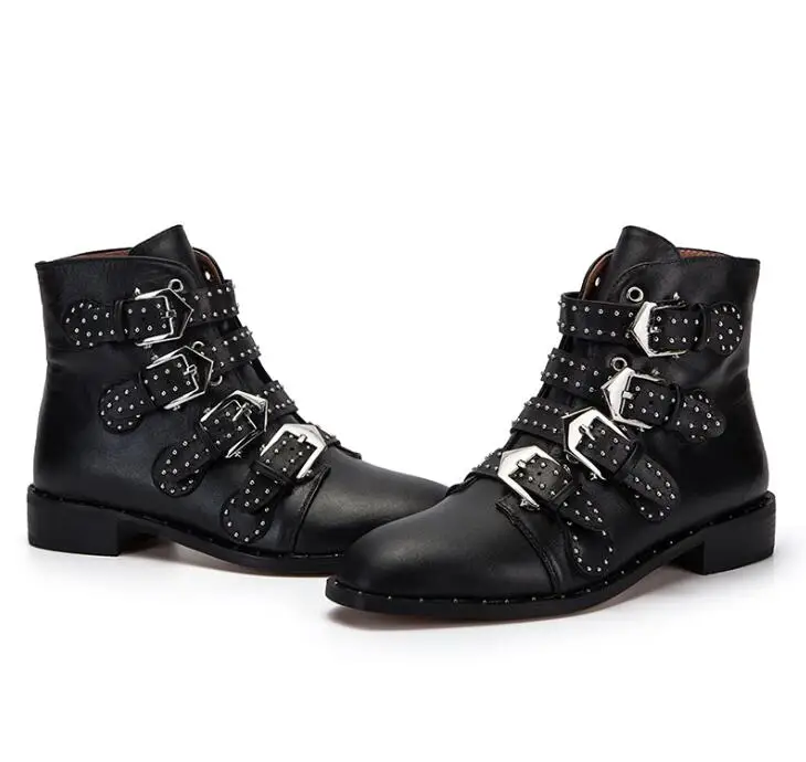 Женские кожаные ботильоны с пряжкой и шипами женские ботинки В рыцарском стиле