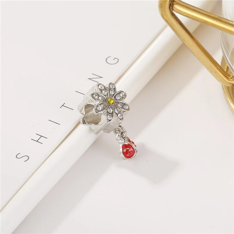 Новые Модные посеребренные бусины очаровательные милые жуки и цветы хрустальные