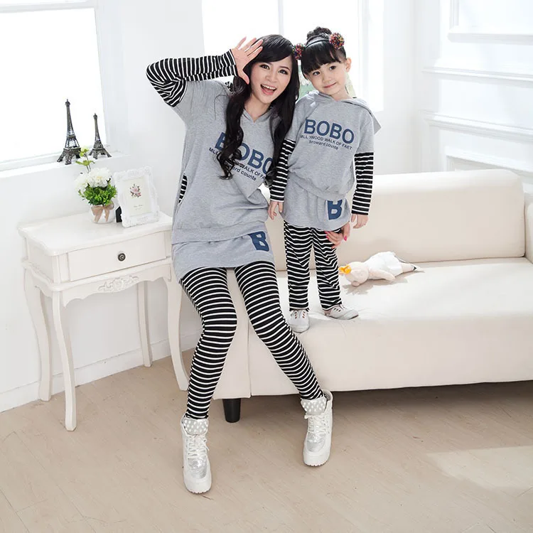 Одежда для всей семьи коллекция 2017 года сезон весна осень одинаковые комплекты