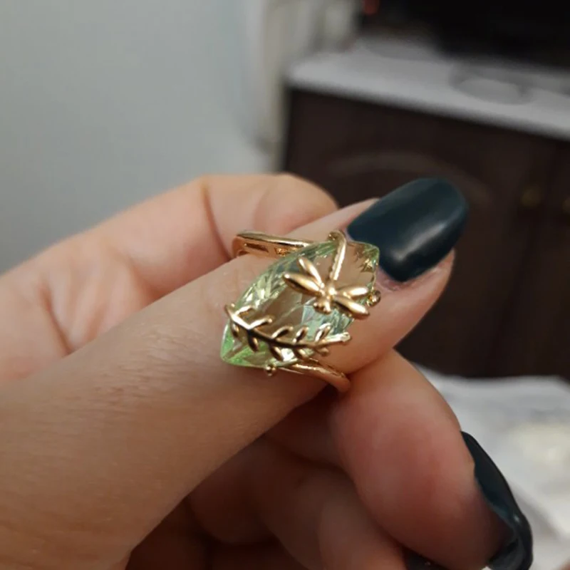 Ретро оливково зеленый камень золотой цвет стрекоза кольца Bague для женщин