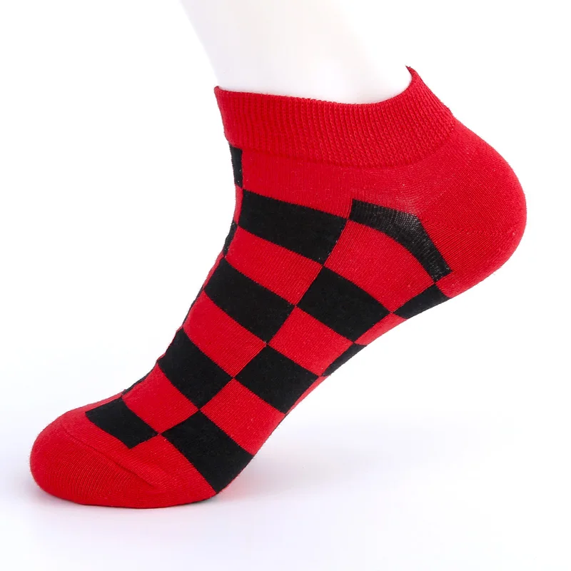 checkerboard red Забавные невидимые летние короткие носки-башмачки, Короткие креативные носки для мужчин и женщин, хлопковые повседневные носки для женщин - Цвет: checkerboard red