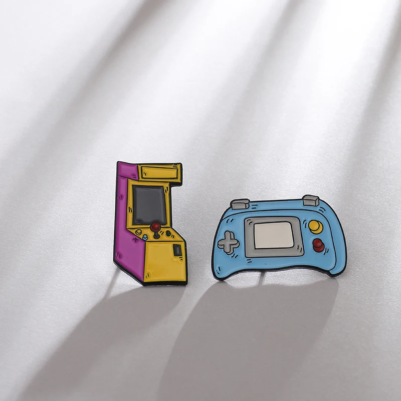 Gamepad joystick Street game console pins Cute Fun Badges Brooches Enamel for backpack friends Gifts Jewelry wholesale | Украшения и