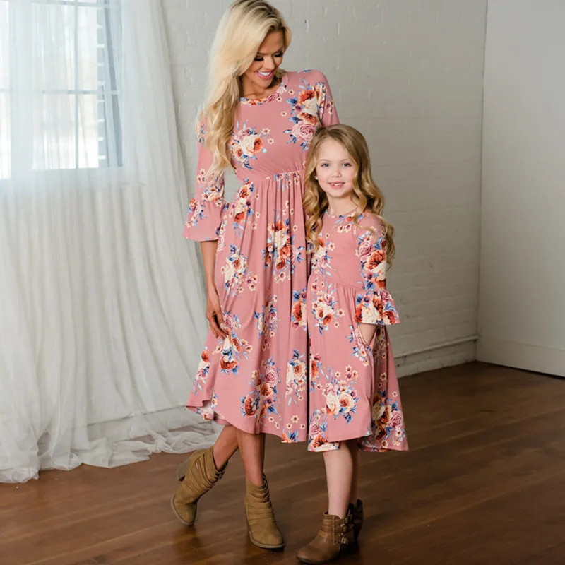 H0217 pink Платье для мамы и дочки; коллекция года; Модные Платья с цветочным принтом для женщин и девочек; одинаковые платья для семьи; Sylvanian family; H0217 - Цвет: H0217 pink