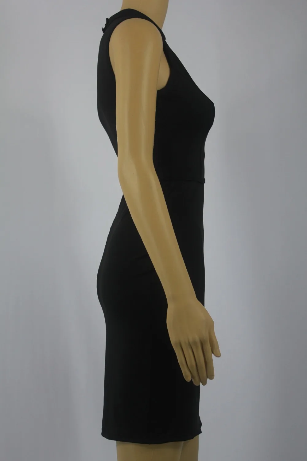 Женское вечернее платье с вырезом на спине облегающее средней длины Клубное